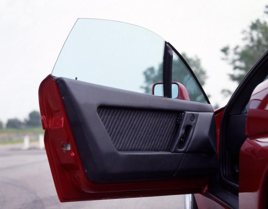 Детали интерьера Alfa Romeo 164 Proteo Concept 1991 года  (фото 10 из 34)